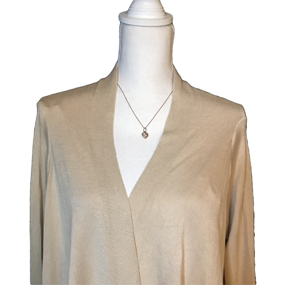 GeeGee Sweater Cardigan Size M/L PRICE🔽 - Picture 2 of 6